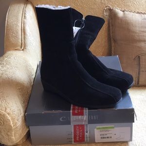 LaCanadienne black boots
